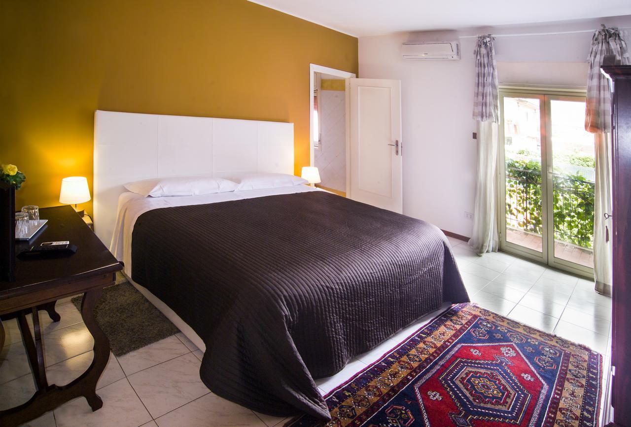 Bed and Breakfast Ramo Fiorito Sant'Agata Li Battiati Esterno foto